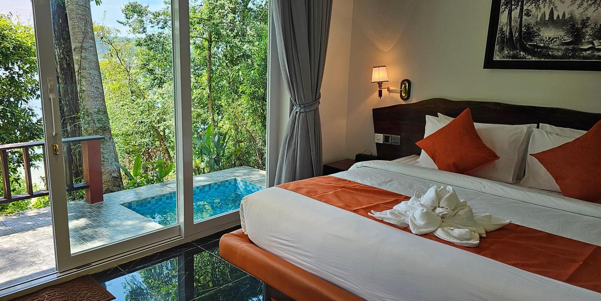 Pearl Beach Resort & Spa Koh Rong Sanloem Exterior photo